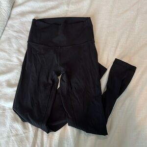 black lululemon wunder leggings